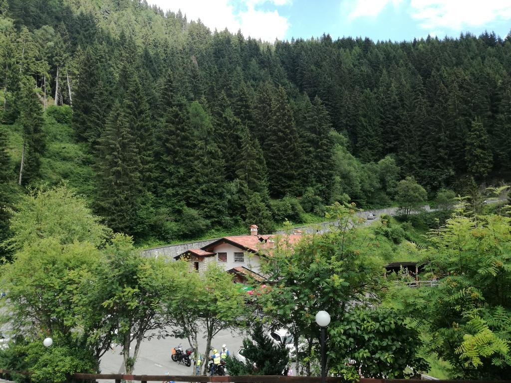콜리오 Agriturismo Cornei Da Nadia 게스트하우스 외부 사진